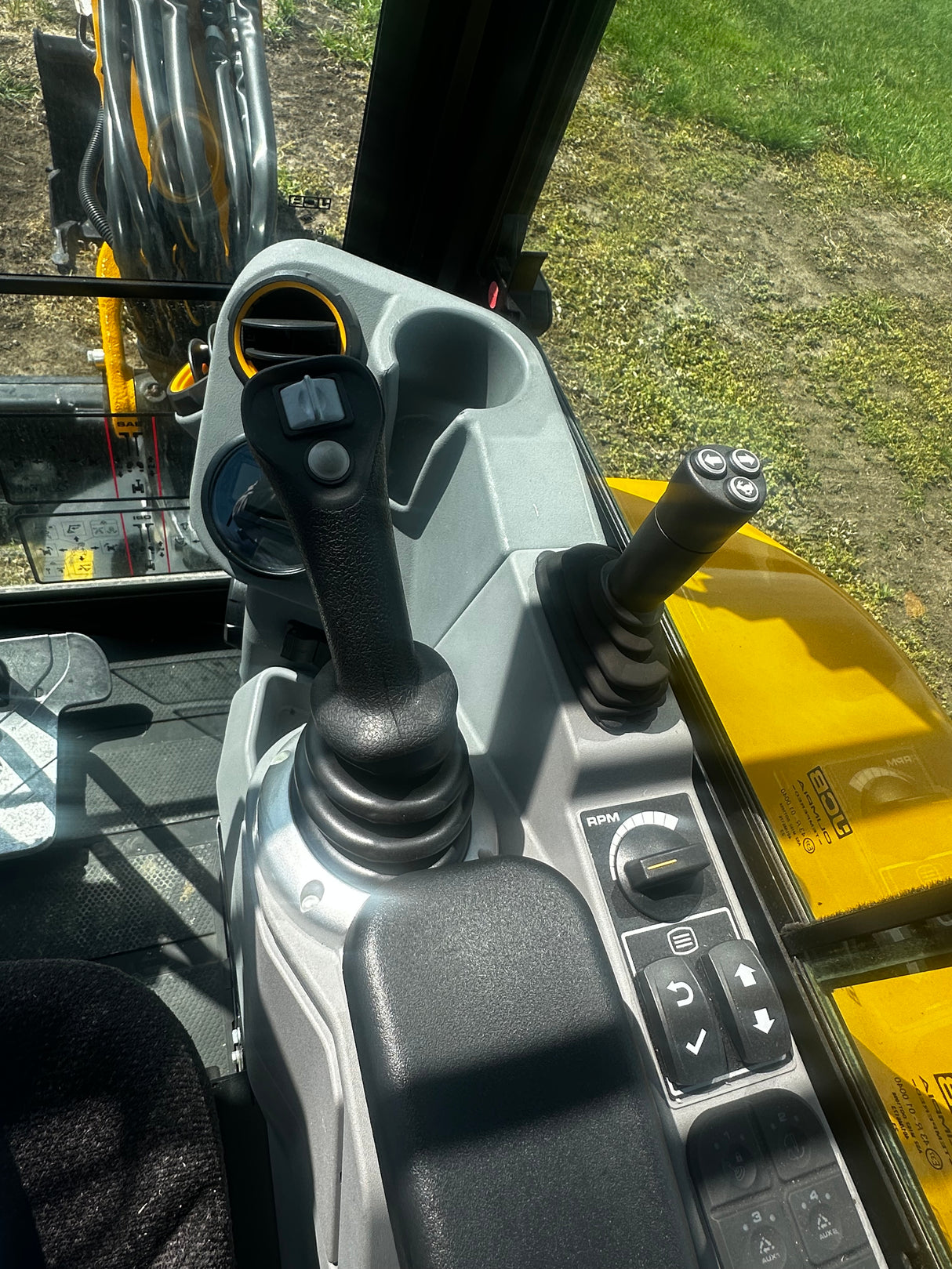 2024 JCB 35Z-1 N - True Ag & Turf