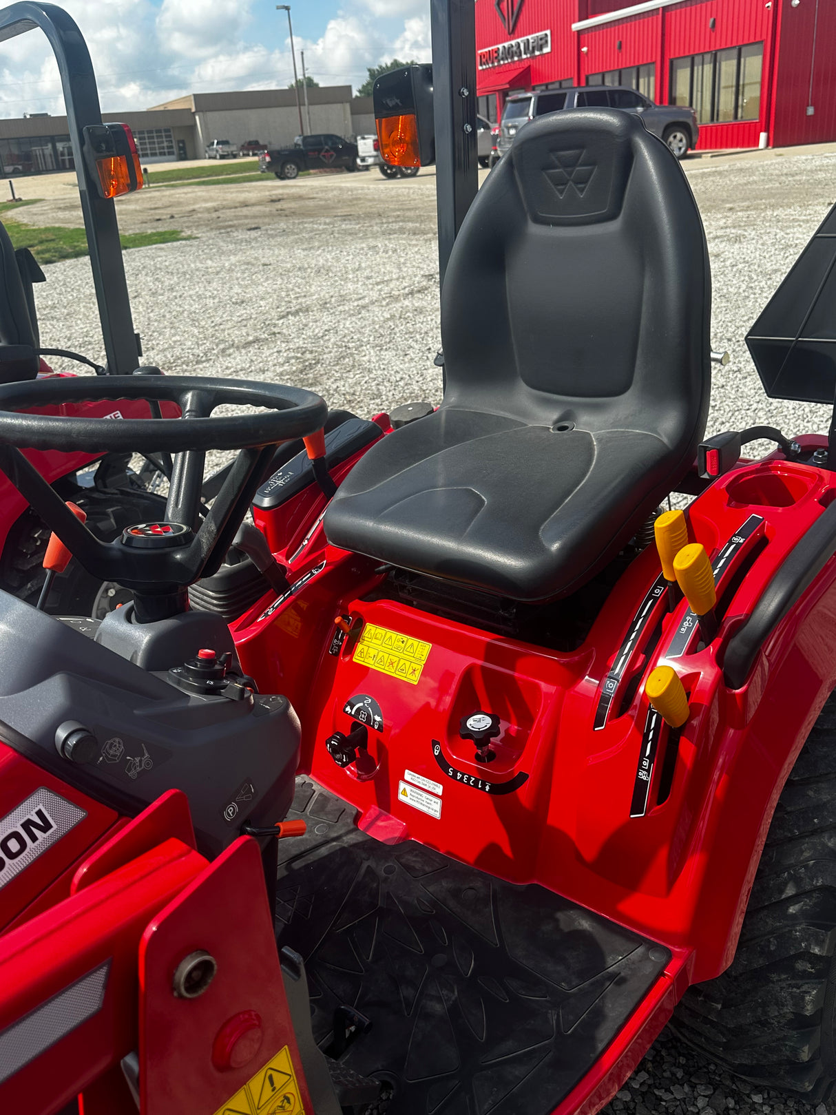 2023 Massey Ferguson MFGC1723E N - True Ag & Turf