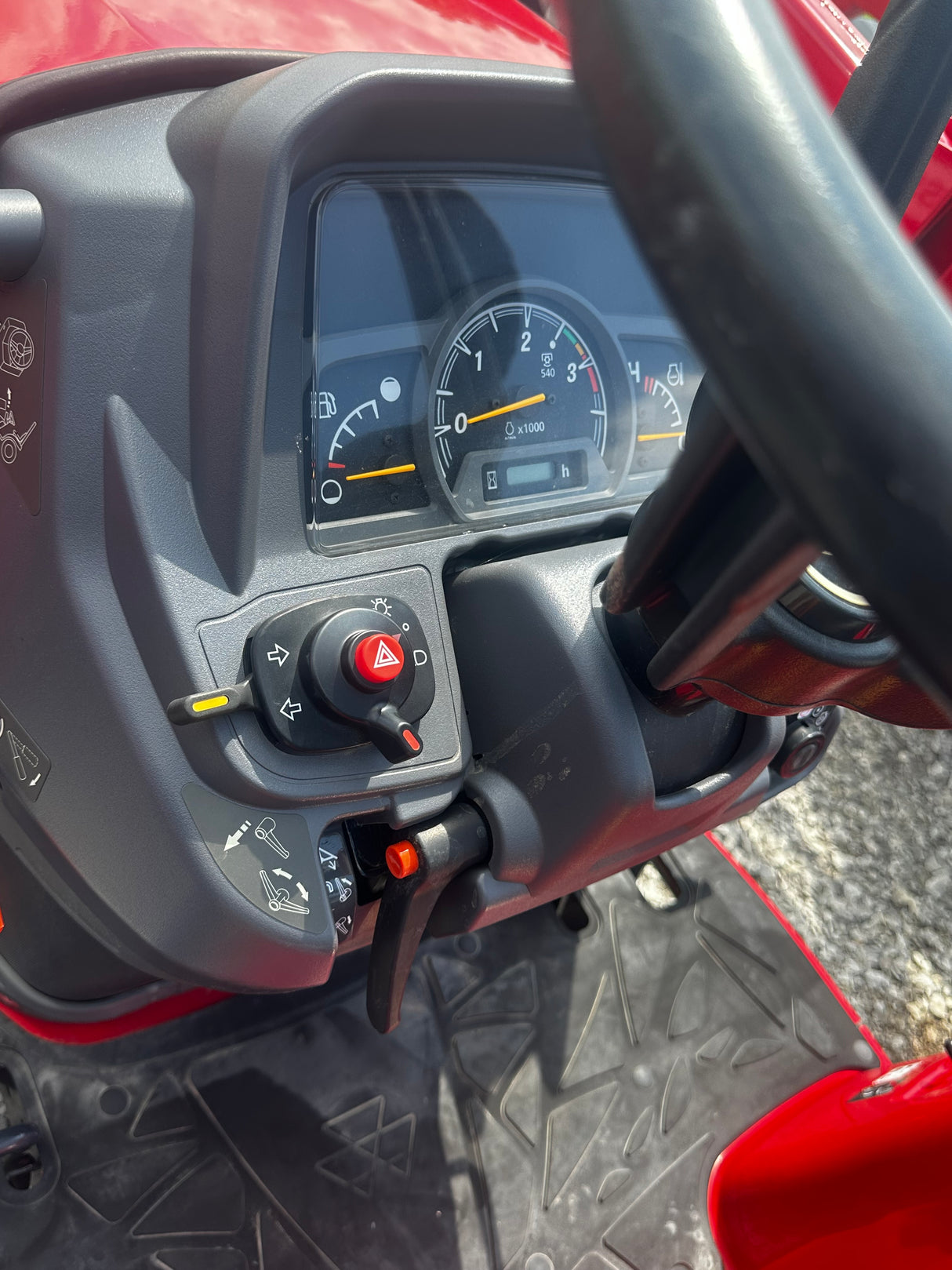 2023 Massey Ferguson MFGC1723E N - True Ag & Turf