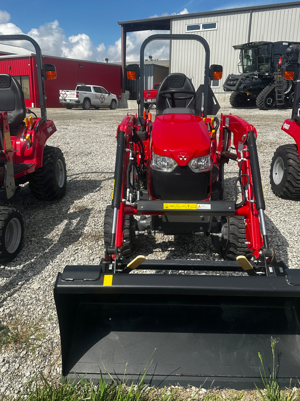 2023 Massey Ferguson MFGC1723E N - True Ag & Turf